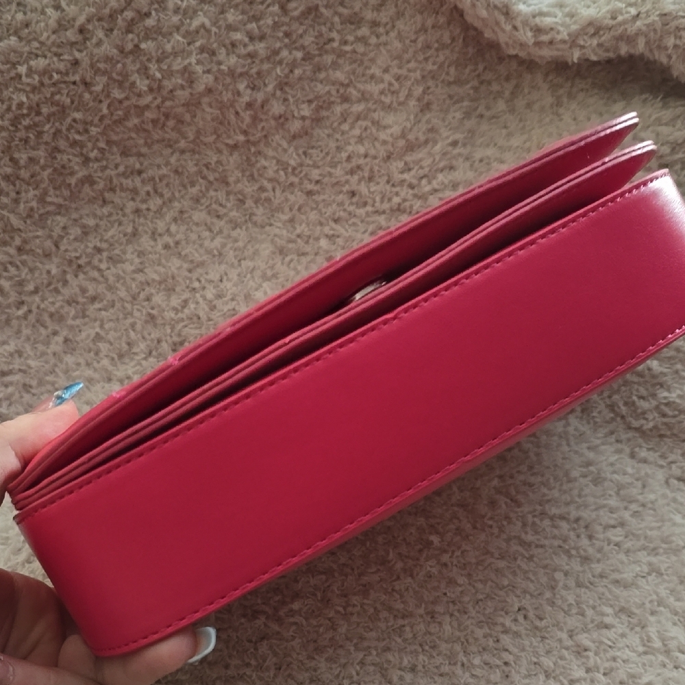 :FIRM: Hot Pink Quilted Crossbody Bag - Picture 4 of 12